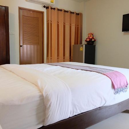 Benya Hotel 난 외부 사진