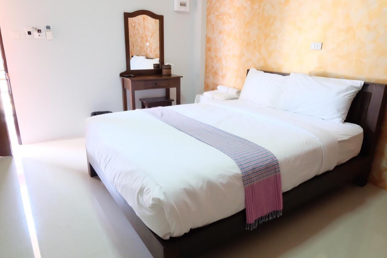 Benya Hotel 난 외부 사진